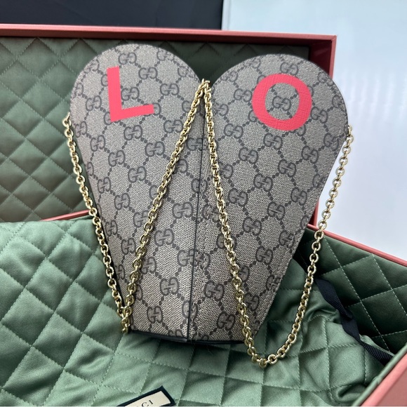 Gucci Valentine's Day Small Heart Bag NEW WITH DUSTBAG - Picture 17 of 17